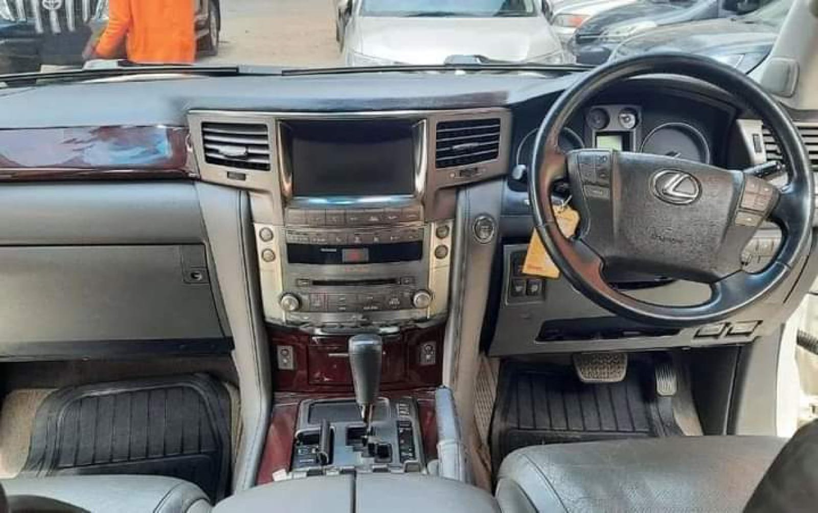 LEXUS LX 570 5M ONLY Fully Loaded HIRE PURCHASE OK EXCLUSIVE For SALE in Kenya