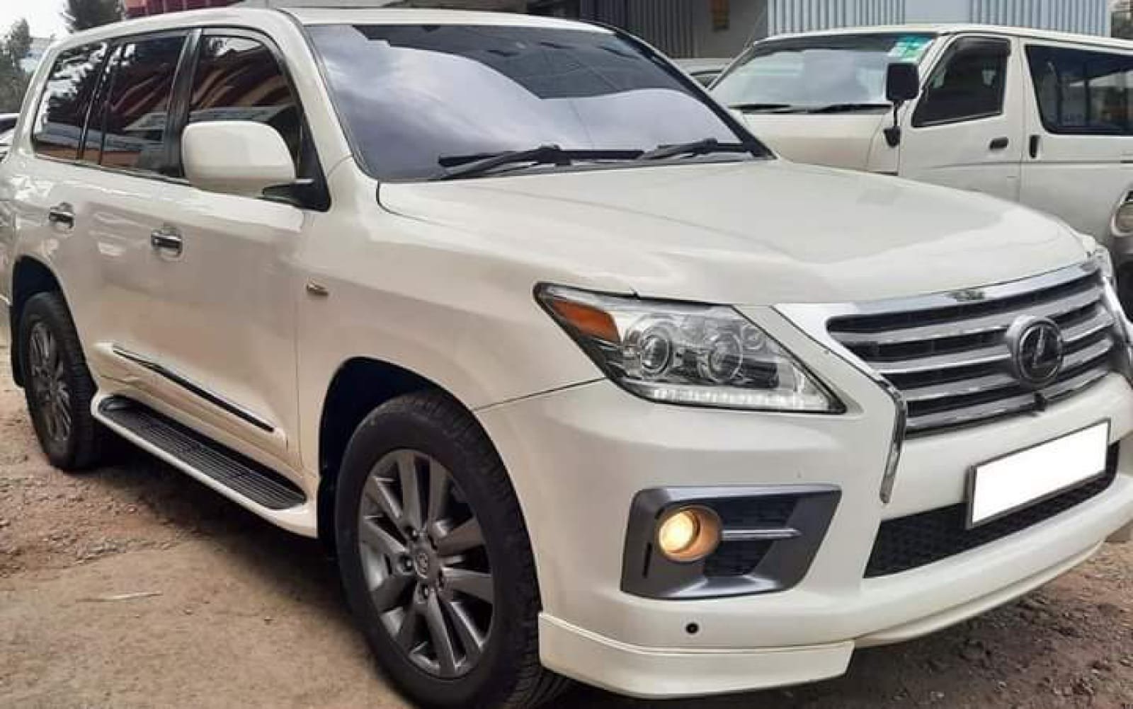 LEXUS LX 570 5M ONLY Fully Loaded HIRE PURCHASE OK EXCLUSIVE For SALE in Kenya