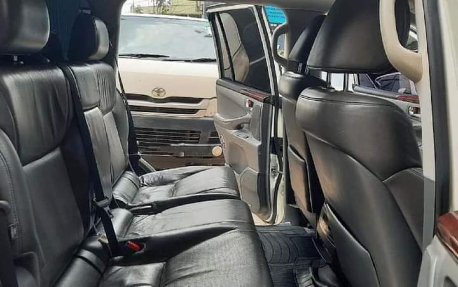 LEXUS LX 570 5M ONLY Fully Loaded HIRE PURCHASE OK EXCLUSIVE For SALE in Kenya