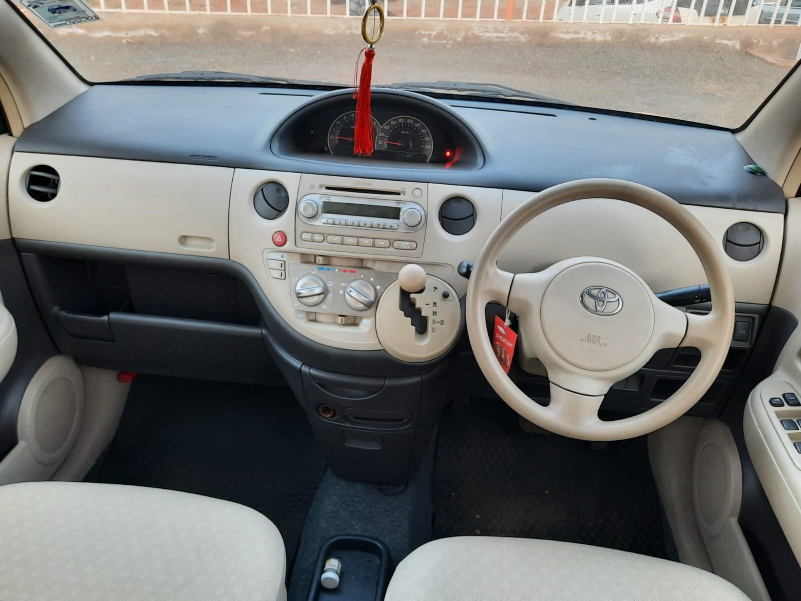 Toyota SIENTA You Pay 30% Deposit Trade in OK Wow