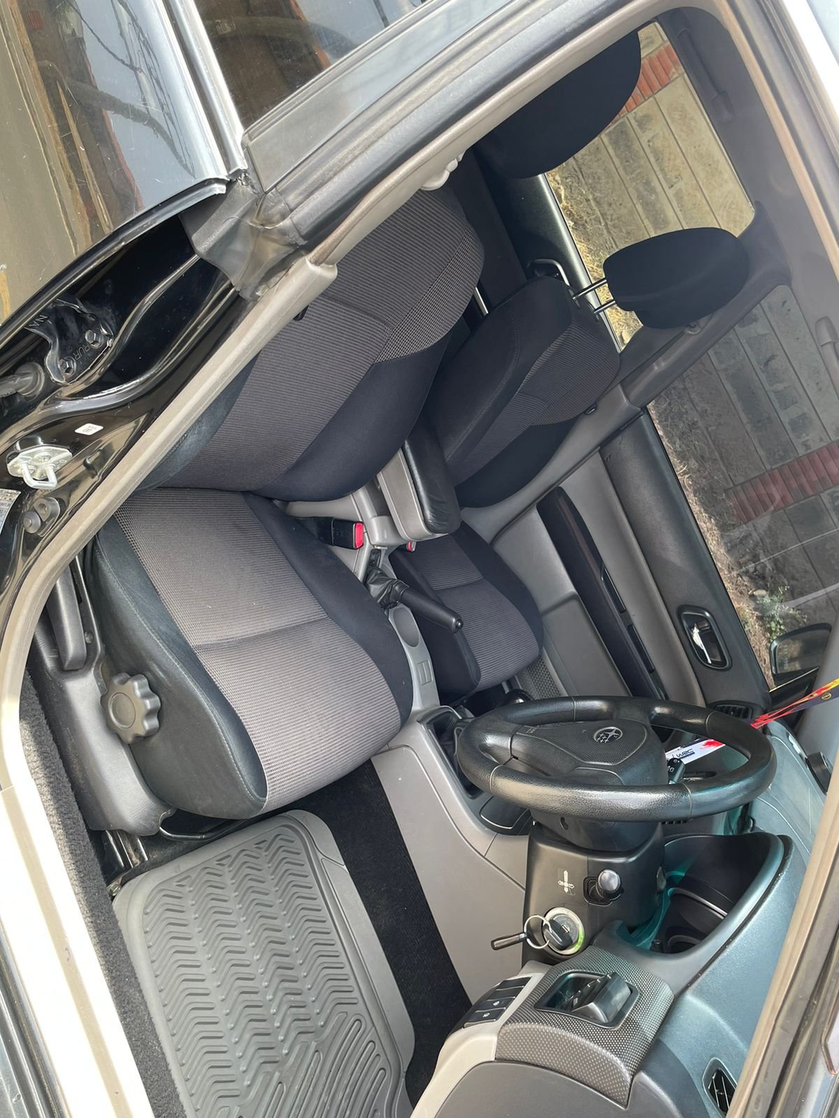 Subaru Forester SG5 Manual You Pay 30% deposit Trade in Ok