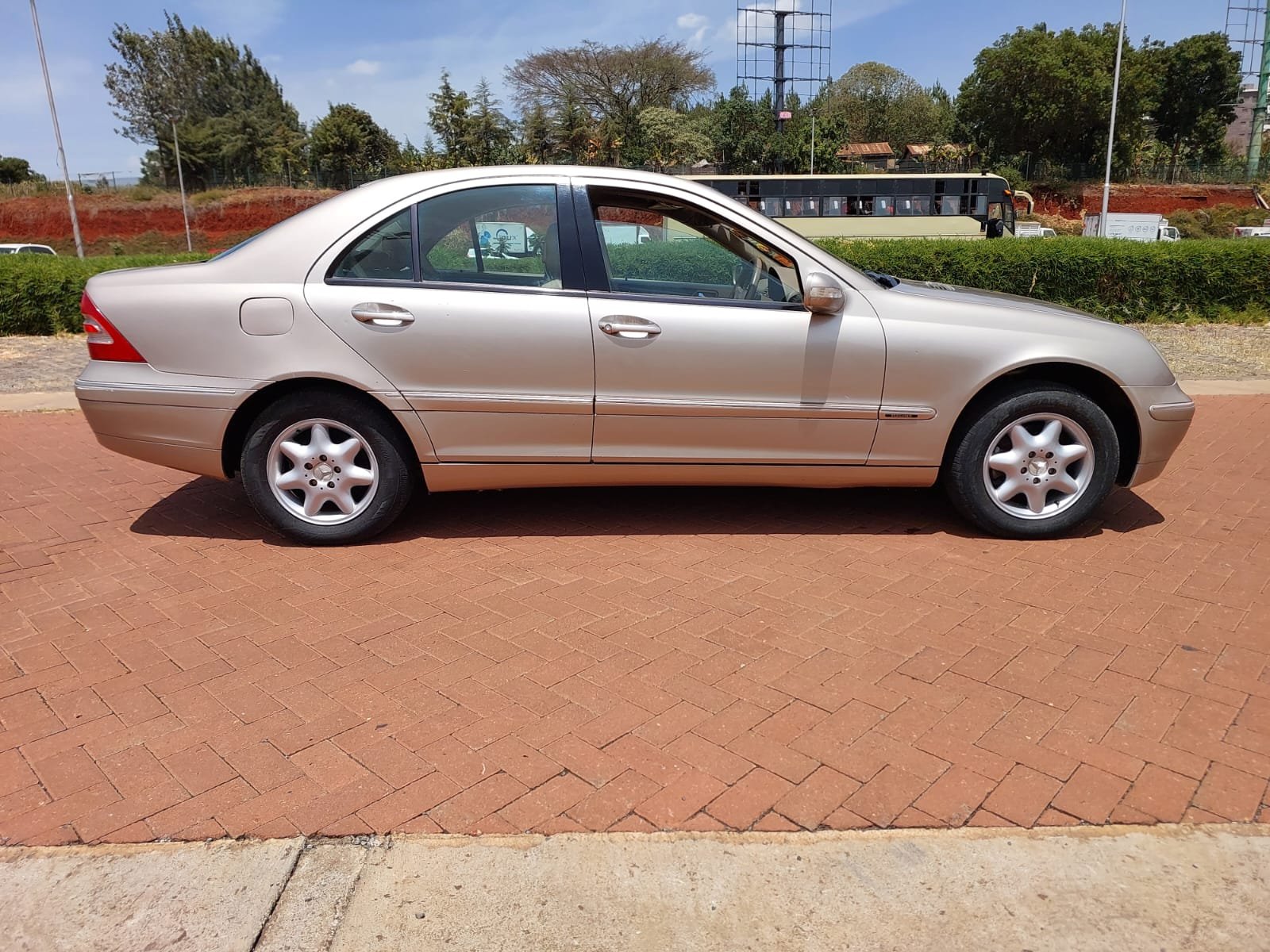 Mercedes Benz C200 LOCAL  DT DOBIE CHEAPEST You Pay 30% DEPOSIT Trade in OK EXCLUSIVE