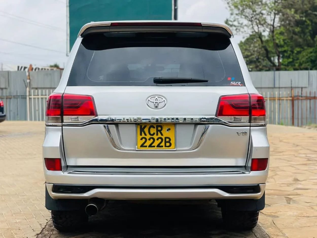 Toyota Landcruiser V8 DIESEL SUNROOF QUICK SALE You Pay 30% Deposit Trade in Ok