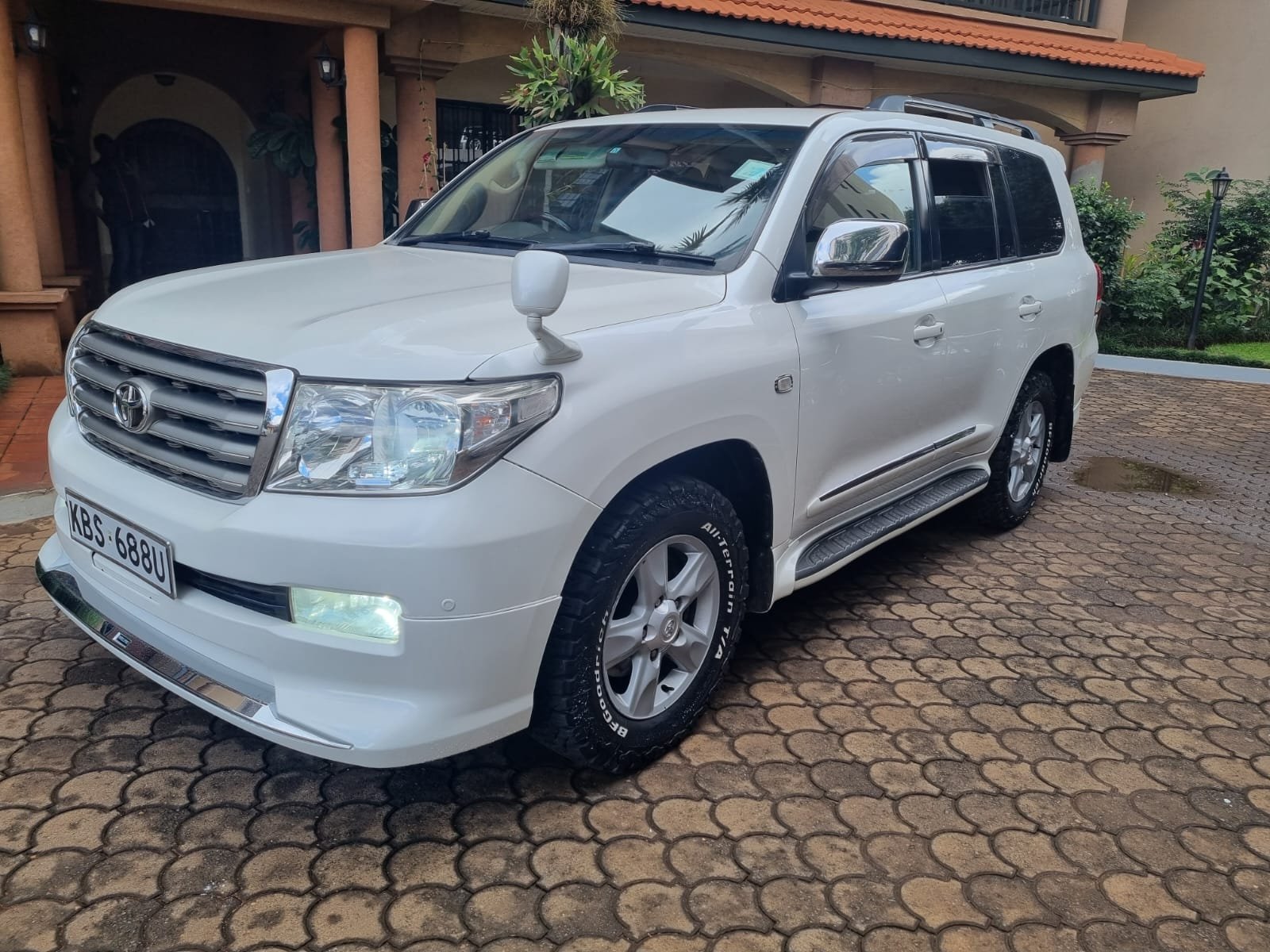 Toyota Landcruiser VX V8 SUNROOF 200 SERIES ASIAN OWNER  You Pay 30% Deposit Trade in Ok