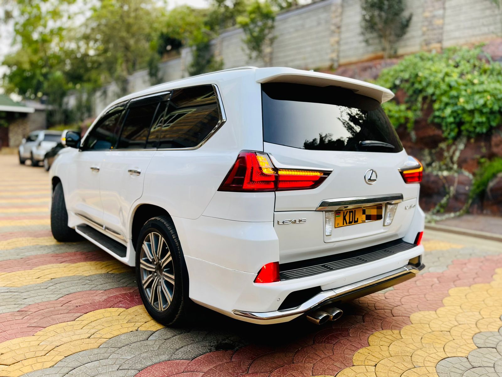 LEXUS LX 570 2016 Fully Loaded JUST ARRIVED EXCLUSIVE For SALE in Kenya