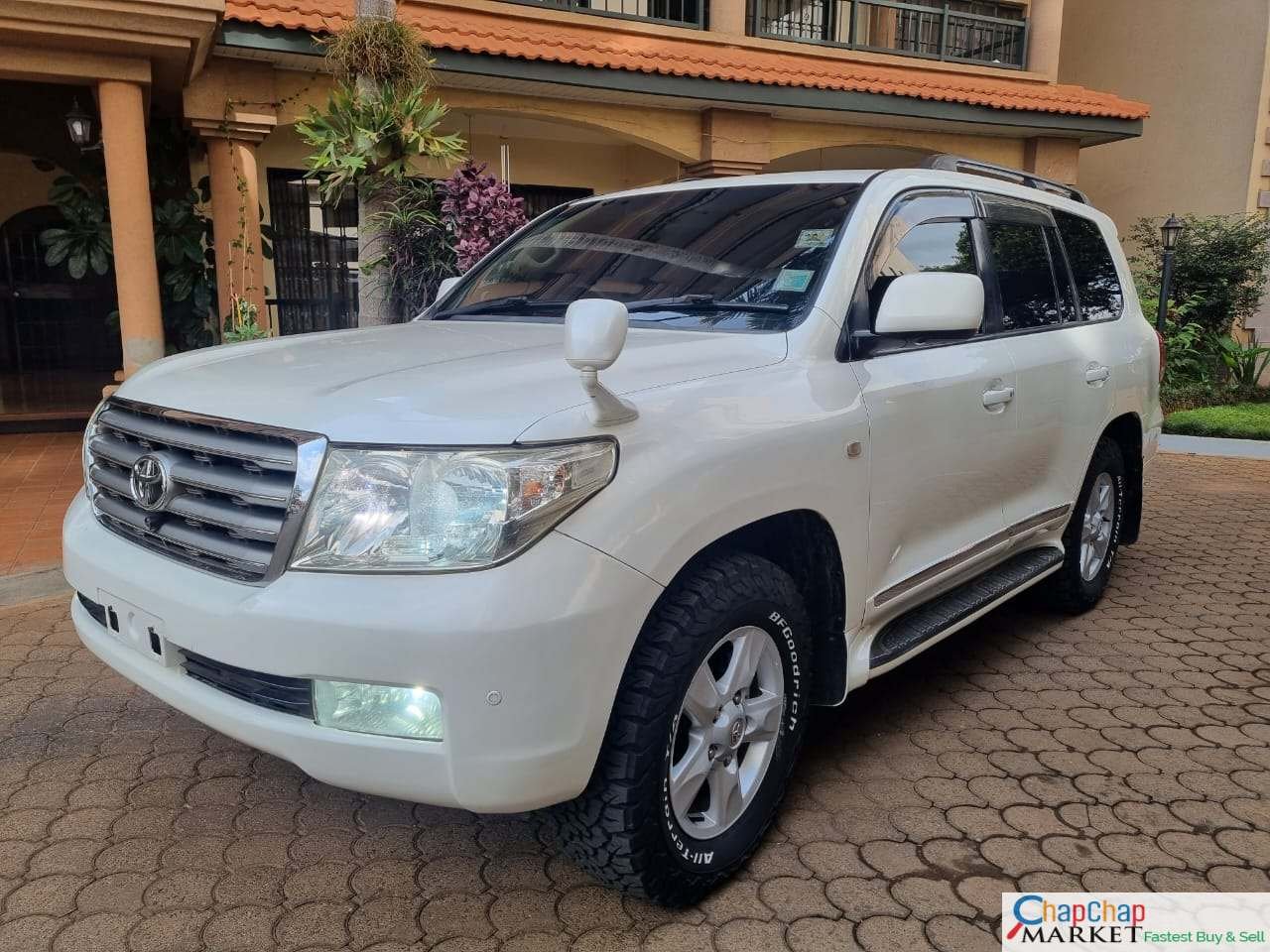 Toyota Land cruiser V8 ASIAN OWNER Cheapest leather You Pay 30% DEPOSIT