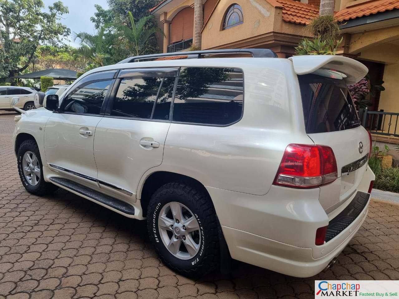 Toyota Land cruiser V8 ASIAN OWNER Cheapest leather You Pay 30% DEPOSIT