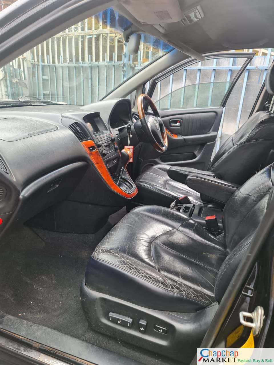 LEXUS RX 300 Asian Owner 500k ONLY You Pay 30% Deposit Trade in OK EXCLUSIVE For Sale in Kenya