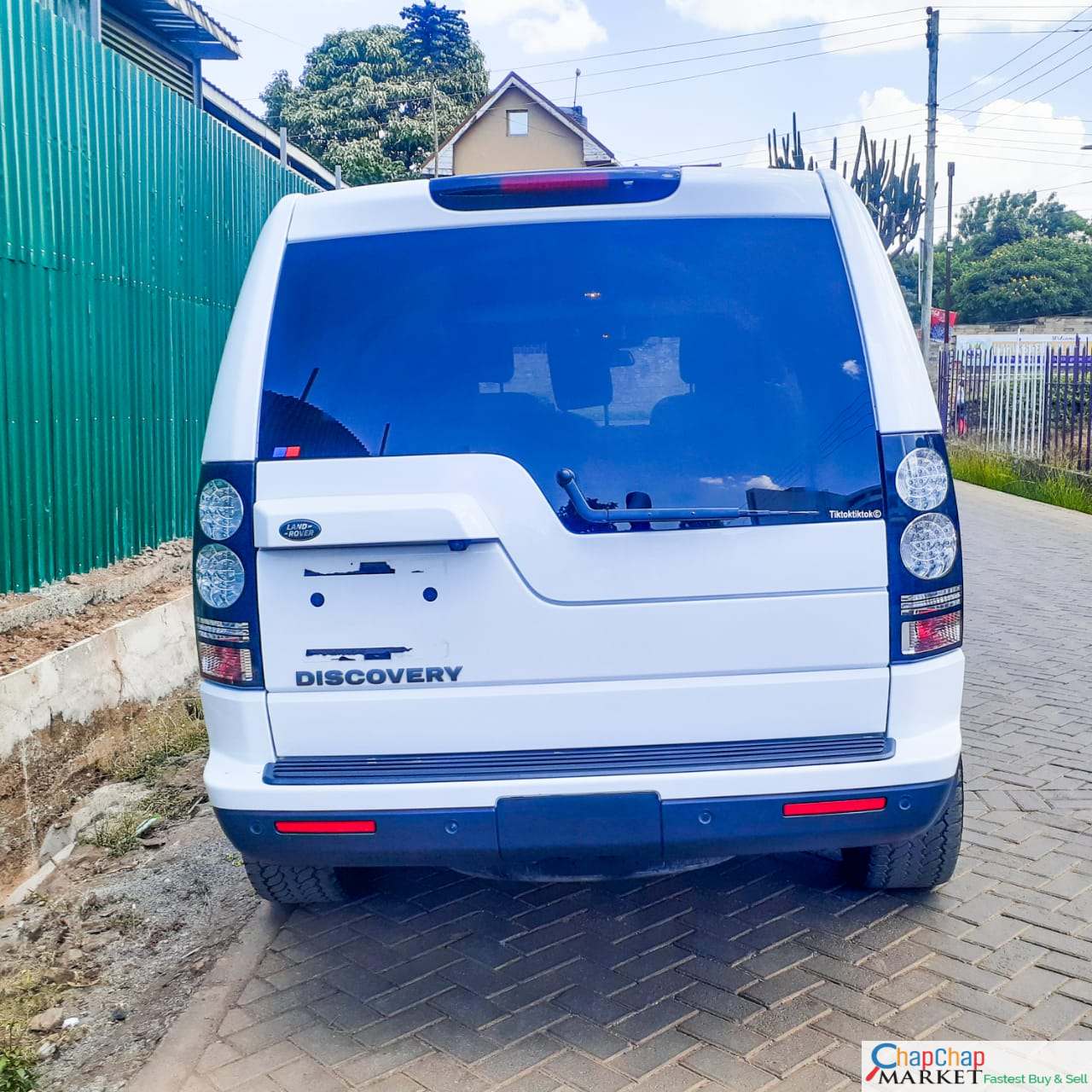 Land Rover Discovery XS JUST ARRIVED QUICK SALE You Pay 30% Deposit Trade in Ok For sale in kenya
