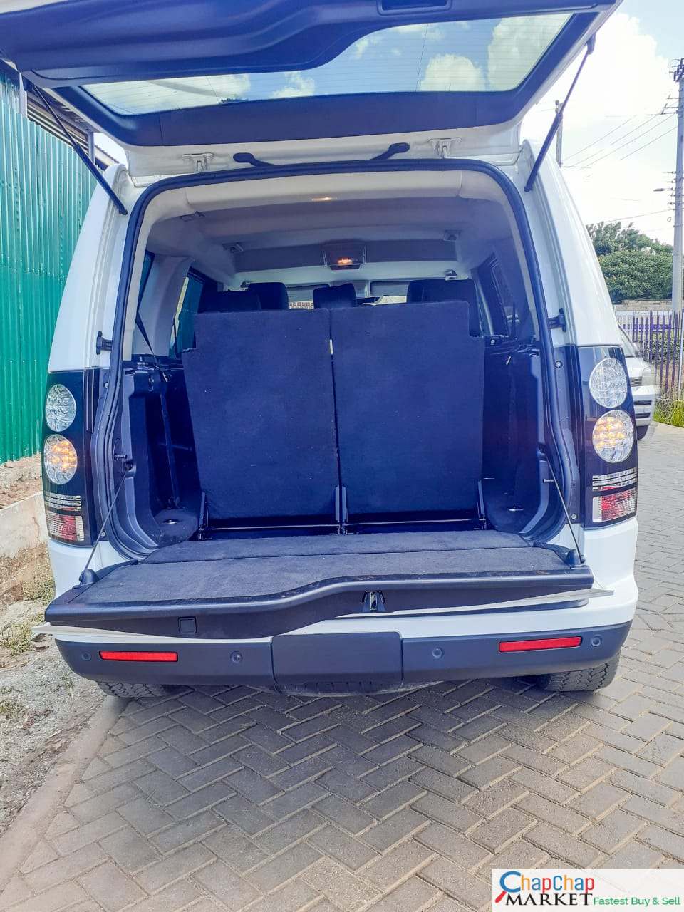 Land Rover Discovery XS JUST ARRIVED QUICK SALE You Pay 30% Deposit Trade in Ok For sale in kenya
