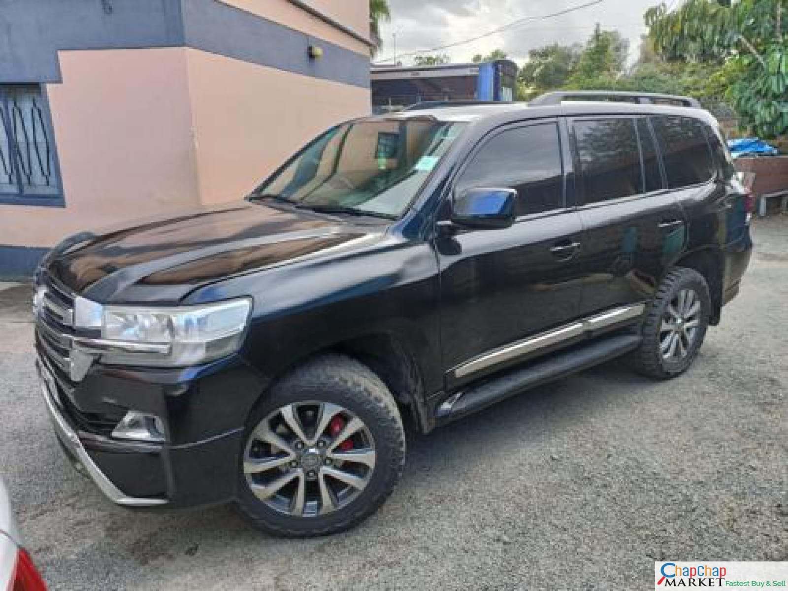 Toyota Land cruiser V8 With SUNROOF 70% FINANCE QUICK SALE TRADE IN OK EXCLUSIVE for Sale in Kenya