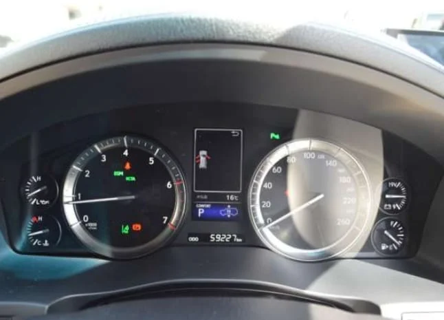 LEXUS LX 570 QUICKEST SALE Fully Loaded HIRE PURCHASE OK EXCLUSIVE For SALE in Kenya