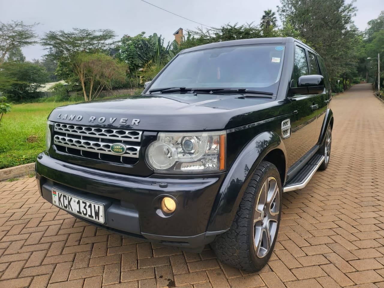 Land Rover Discovery 4 HSE Triple sunroof QUICK SALE You Pay 30% Deposit Trade in Ok For sale in kenya exclusive