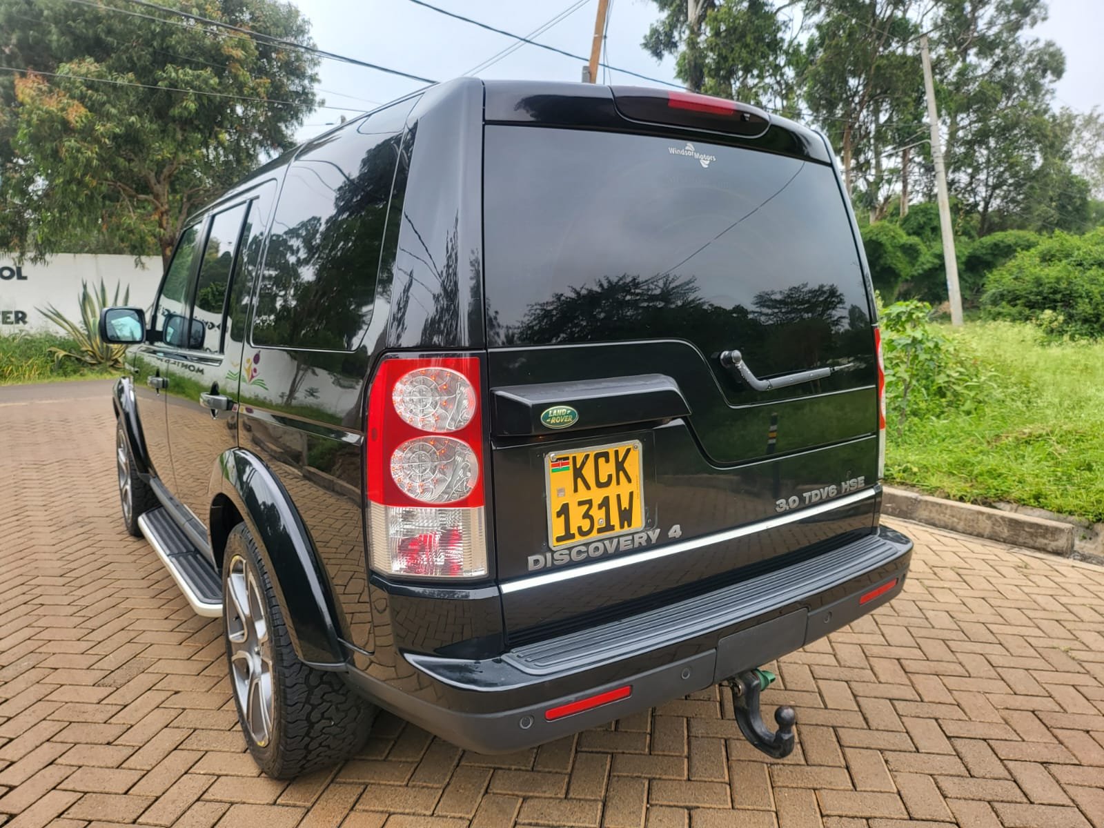 Land Rover Discovery 4 HSE Triple sunroof QUICK SALE You Pay 30% Deposit Trade in Ok For sale in kenya  exclusive