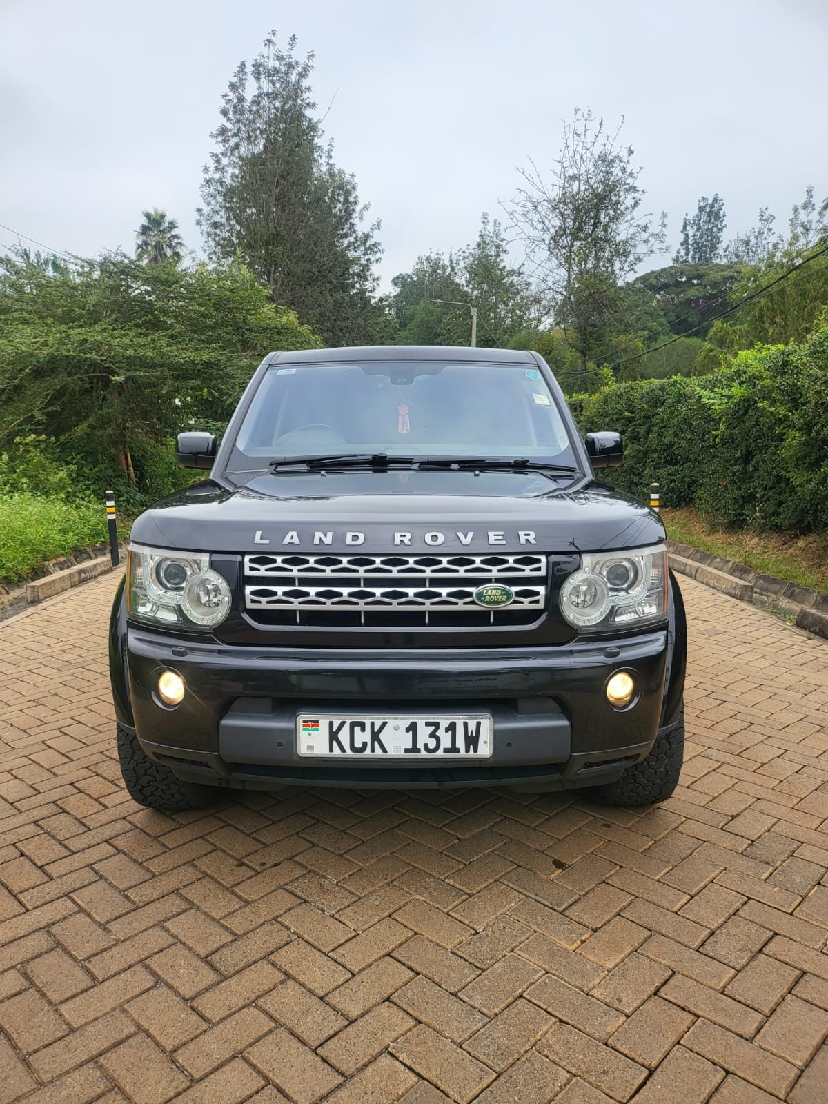 Land Rover Discovery 4 HSE Triple sunroof QUICK SALE You Pay 30% Deposit Trade in Ok For sale in kenya  exclusive