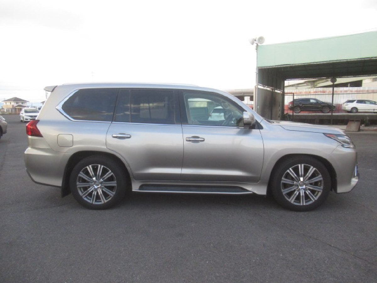 LEXUS LX 570 2016 🔥 Fully Loaded HIRE PURCHASE OK EXCLUSIVE For SALE in Kenya