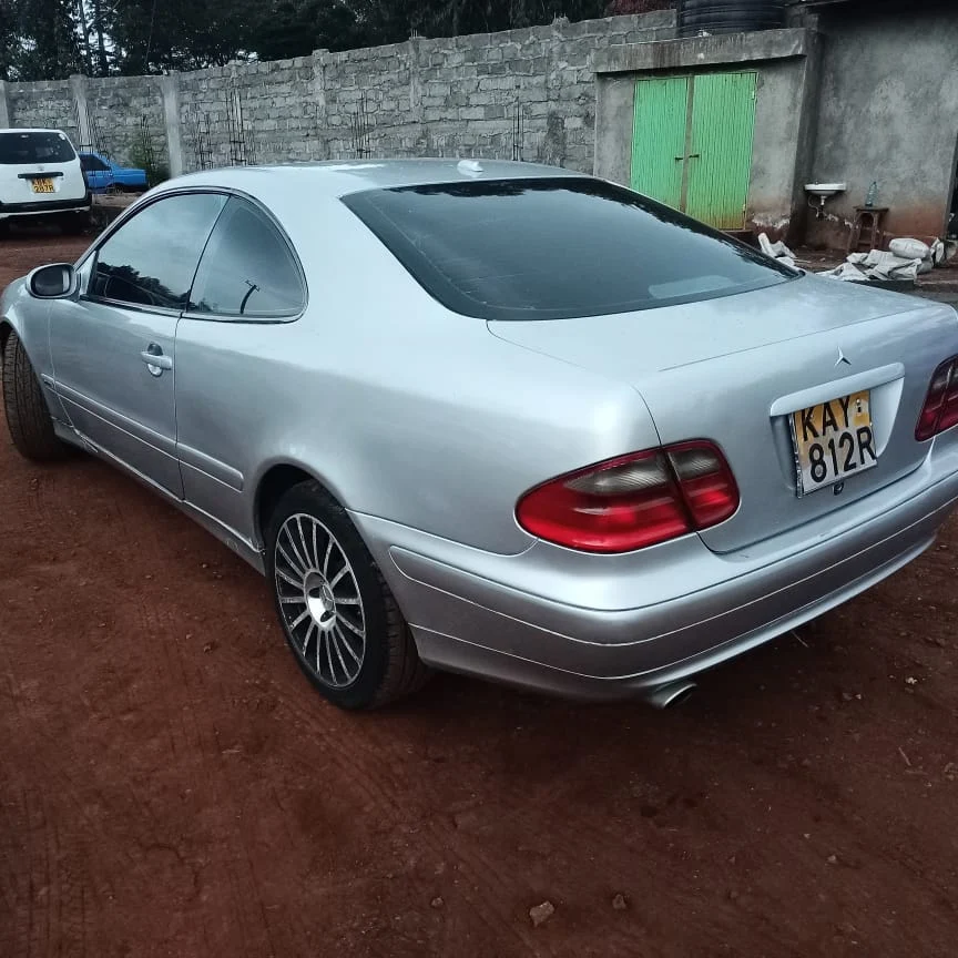 Mercedes Benz E class with sunroof coupe Auto 420k Only 🔥 You Pay 30% DEPOSIT Trade in OK EXCLUSIVE (SOLD)