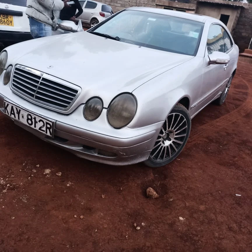 Mercedes Benz E class with sunroof coupe Auto 420k Only 🔥 You Pay 30% DEPOSIT Trade in OK EXCLUSIVE (SOLD)