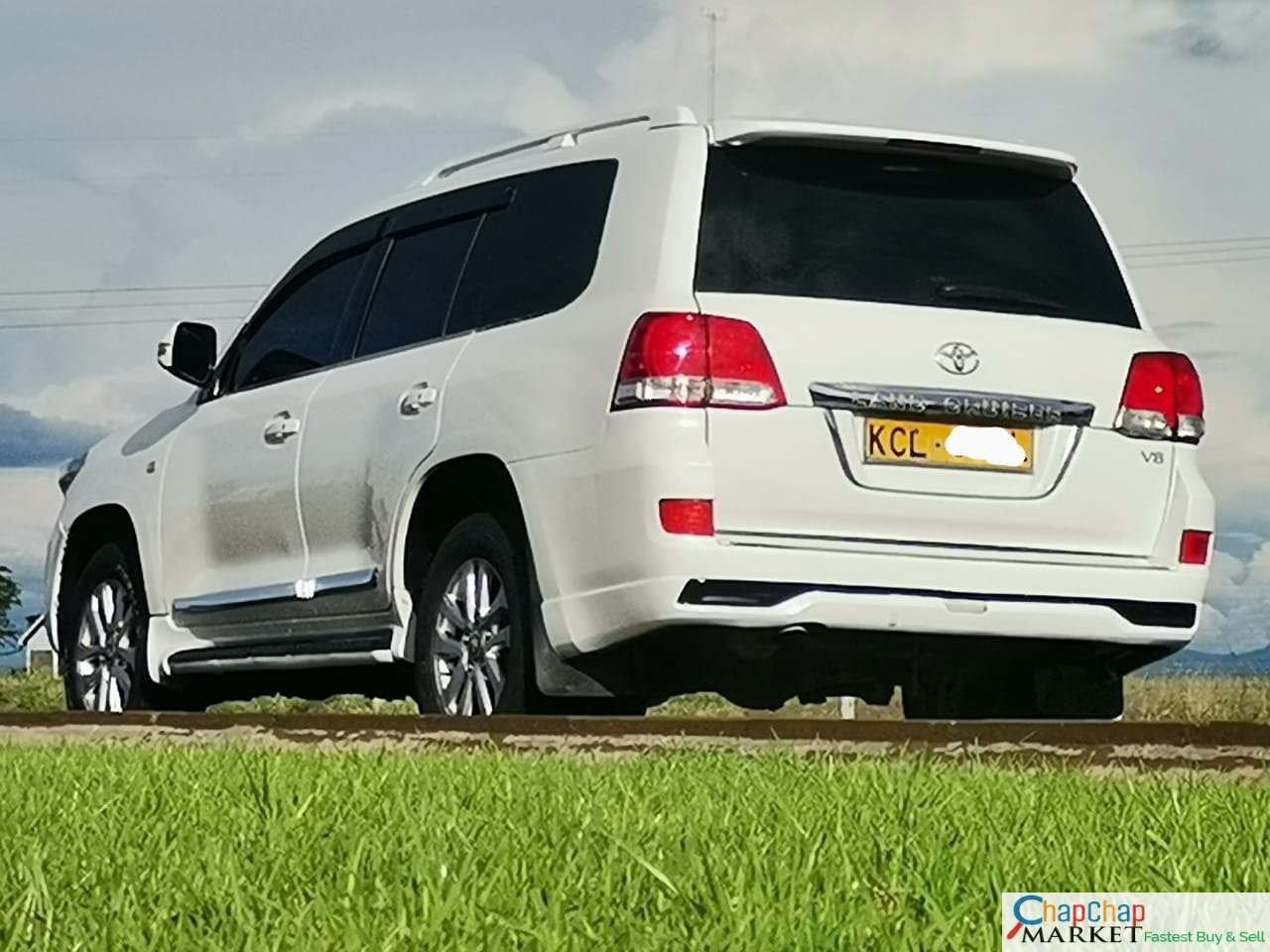 Toyota Land cruiser V8 2010 3.3M ONLY TRADE IN OK EXCLUSIVE for Sale in Kenya