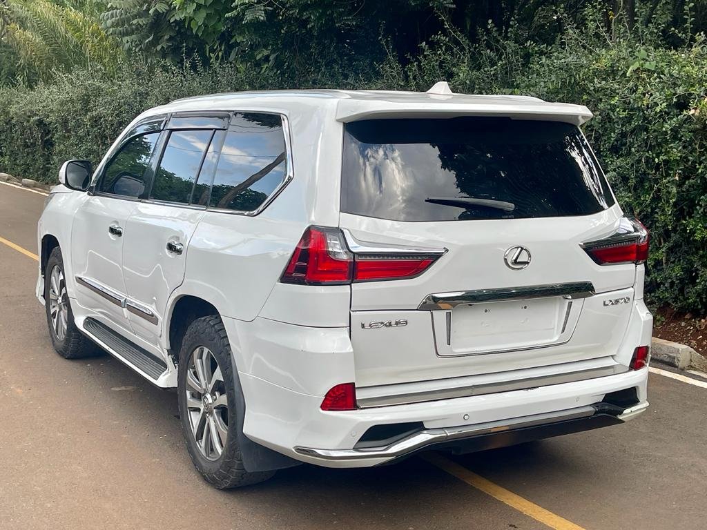 LEXUS LX 570 For sale in Kenya 5.5M Only Fully Loaded EXCLUSIVE