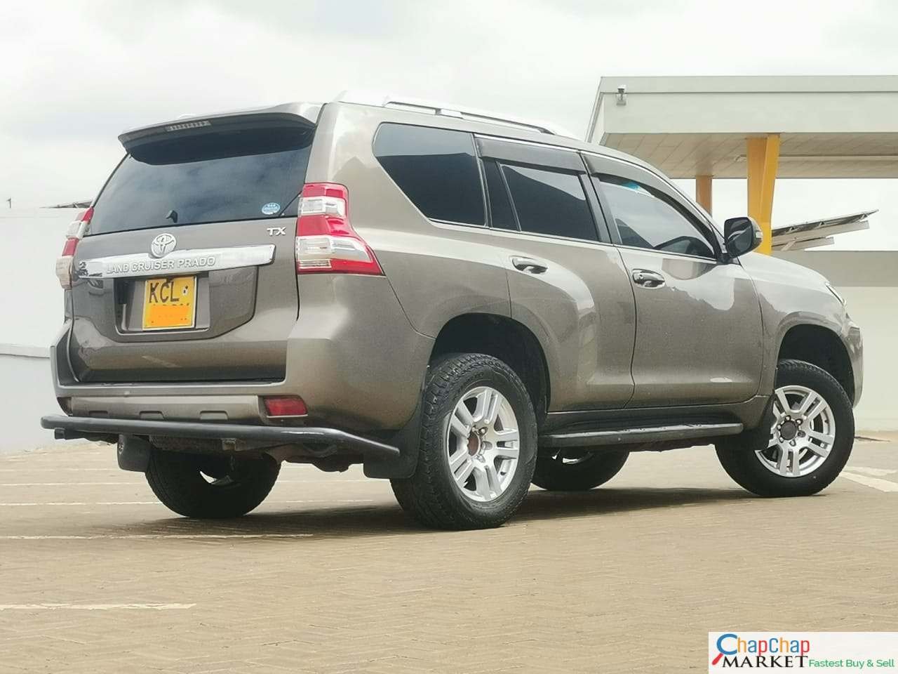 Toyota Prado j150 for sale in Kenya with SUNROOF leather 🔥 🔥 You Pay 30% Deposit Trade in OK