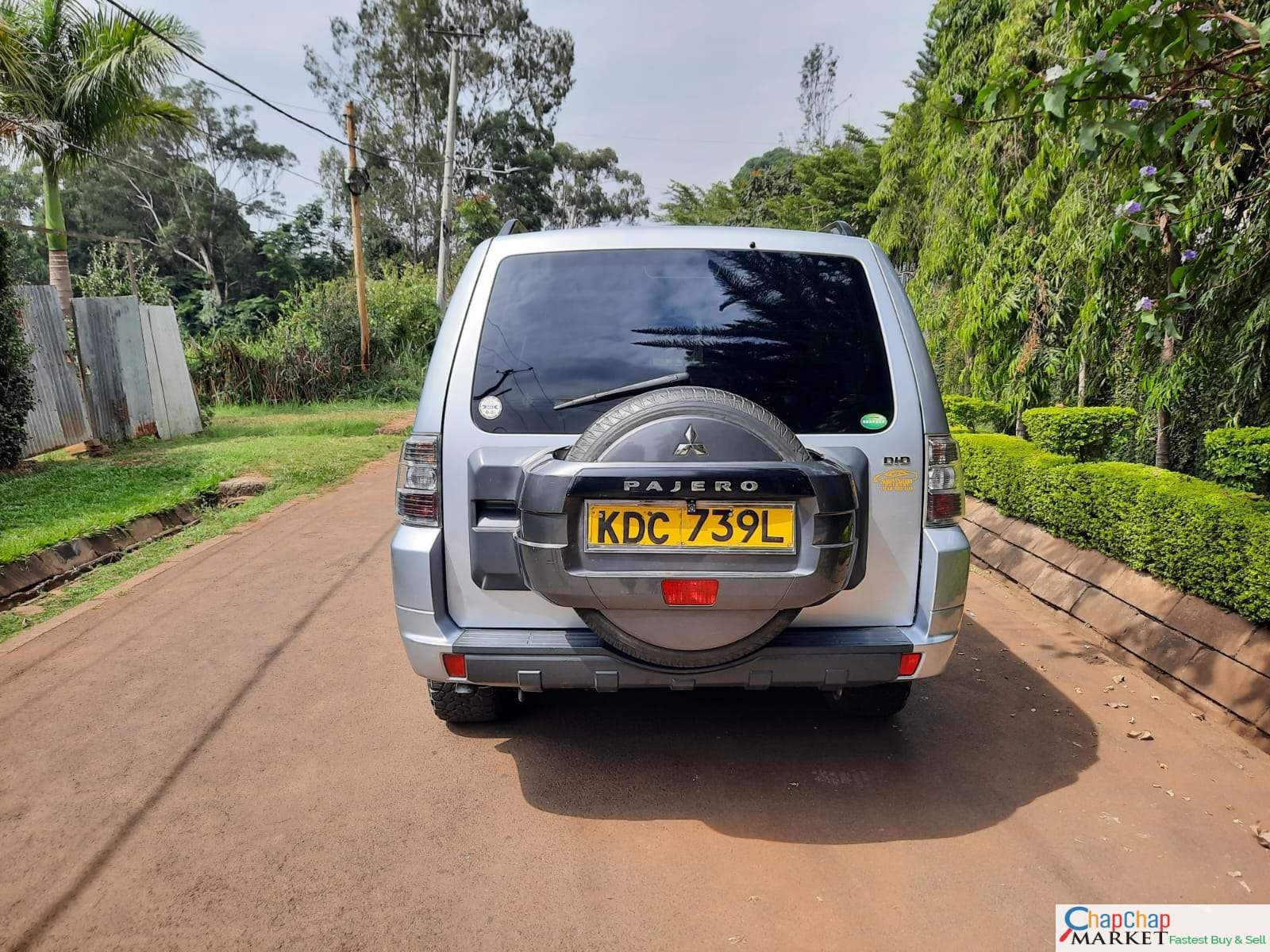 Mitsubishi Pajero For sale in Kenya fully loaded You Pay 30% Deposit Trade in Ok EXCLUSIVE