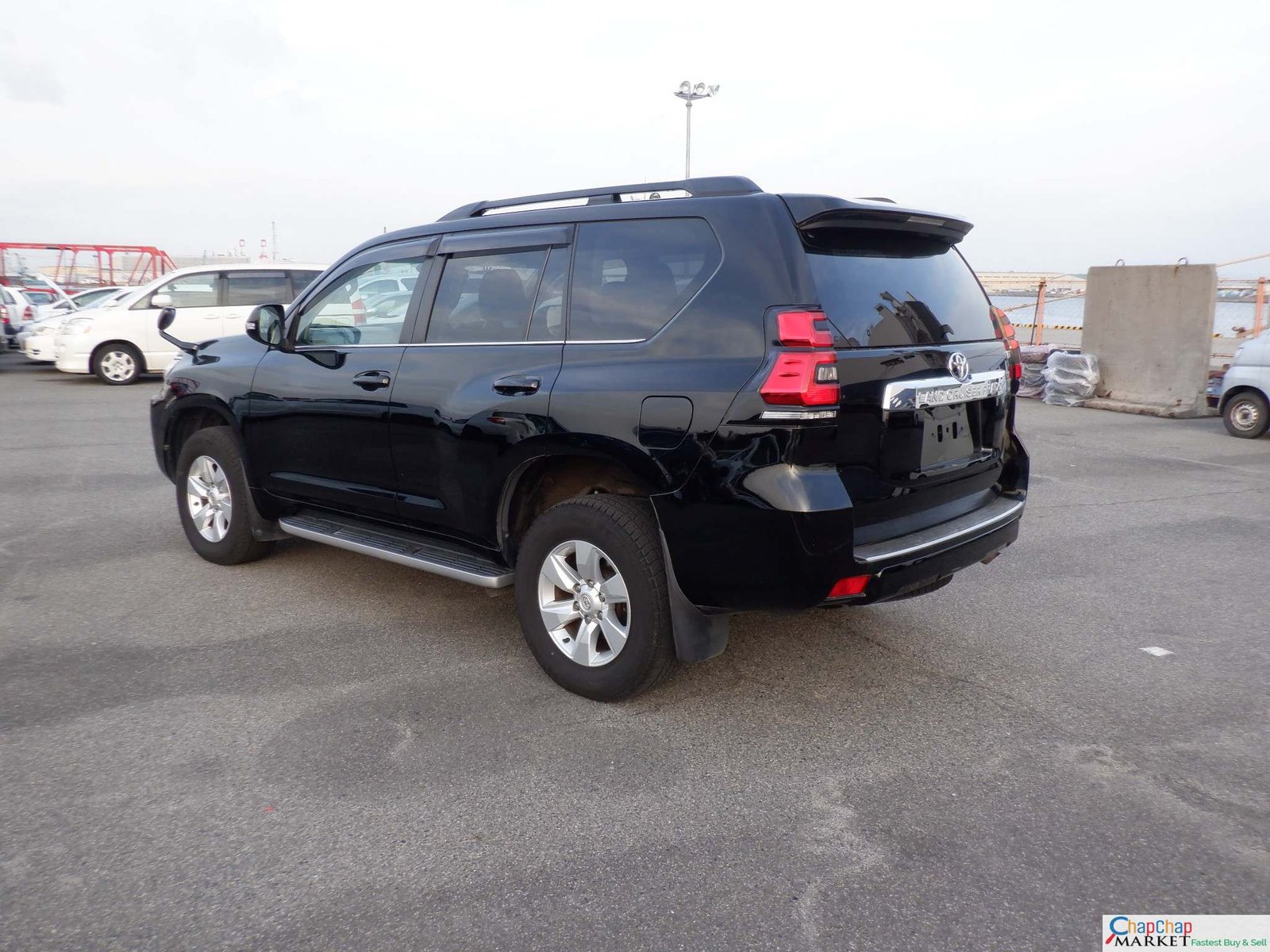 Toyota PRADO 2018 for sale in Kenya Sunroof Quick SALE TRADE IN OK EXCLUSIVE!