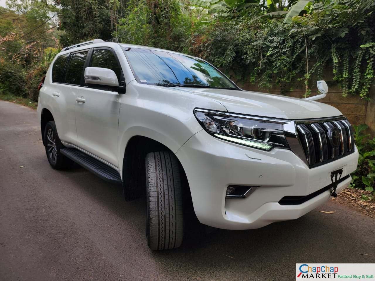 Toyota PRADO 2018 for sale in Kenya Sunroof Quickest SALE TRADE IN OK EXCLUSIVE!