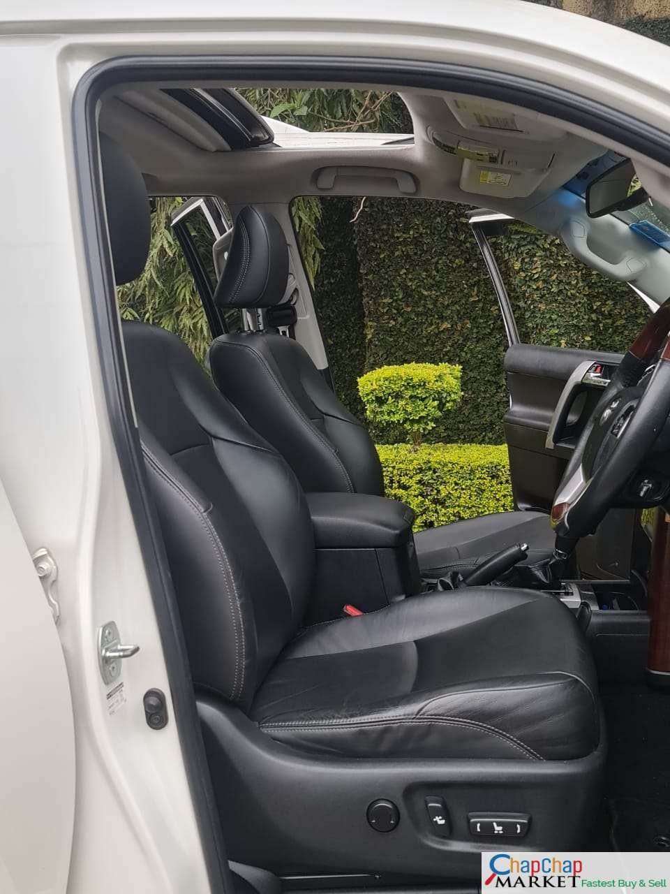 Toyota Prado j150 for sale in Kenya with SUNROOF 🔥 You Pay 30% Deposit Trade in OK EXCLUSIVE