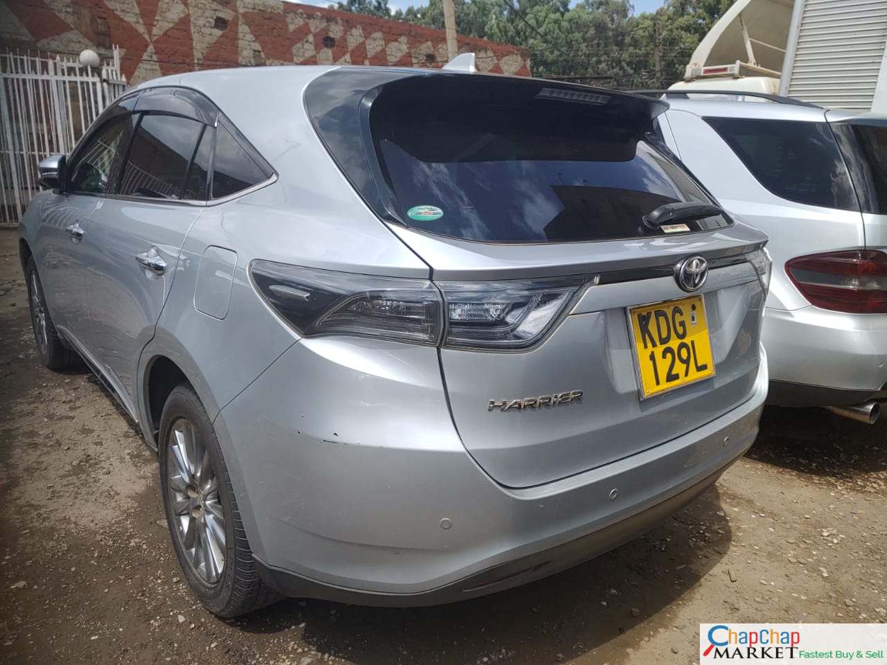 Toyota Harrier for Sale in Kenya New shape You Pay 30% Deposit Trade in OK EXCLUSIVE 🔥