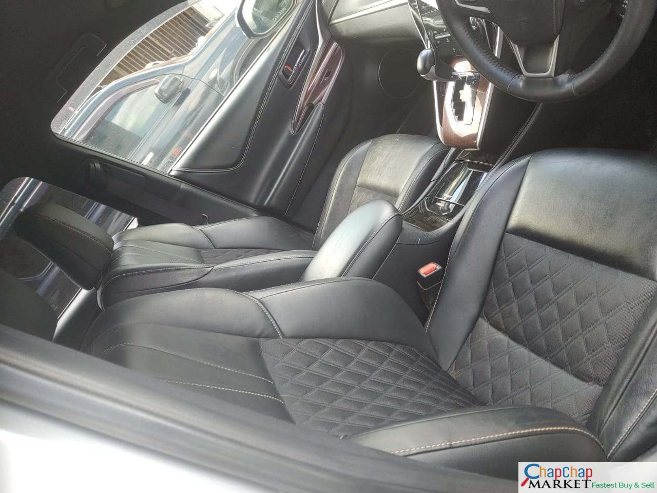 Toyota Harrier for Sale in Kenya New shape You Pay 30% Deposit Trade in OK EXCLUSIVE 🔥