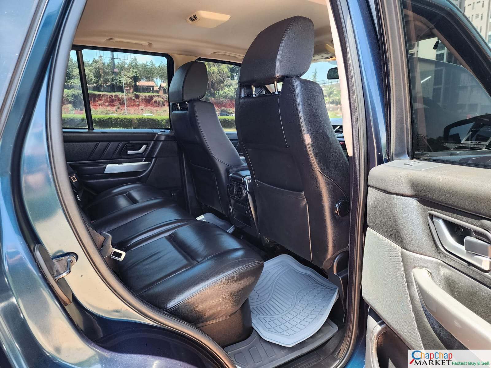 Range Rover Sport HSE QUICK SALE You pay 40% deposit Trade in OK EXCLUSIVE range Rover sport for sale in kenya hire purchase installments