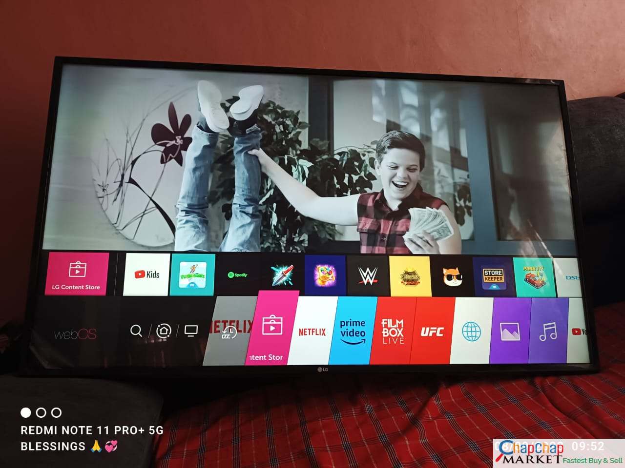 Lg frameless series 8 49"