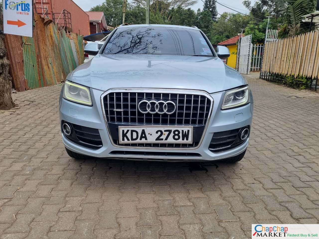 AUDI Q5 QUICK SALE You Pay 30% deposit Trade in Ok  EXCLUSIVE AUDI Q5:for sale in kenya hire purchase installments