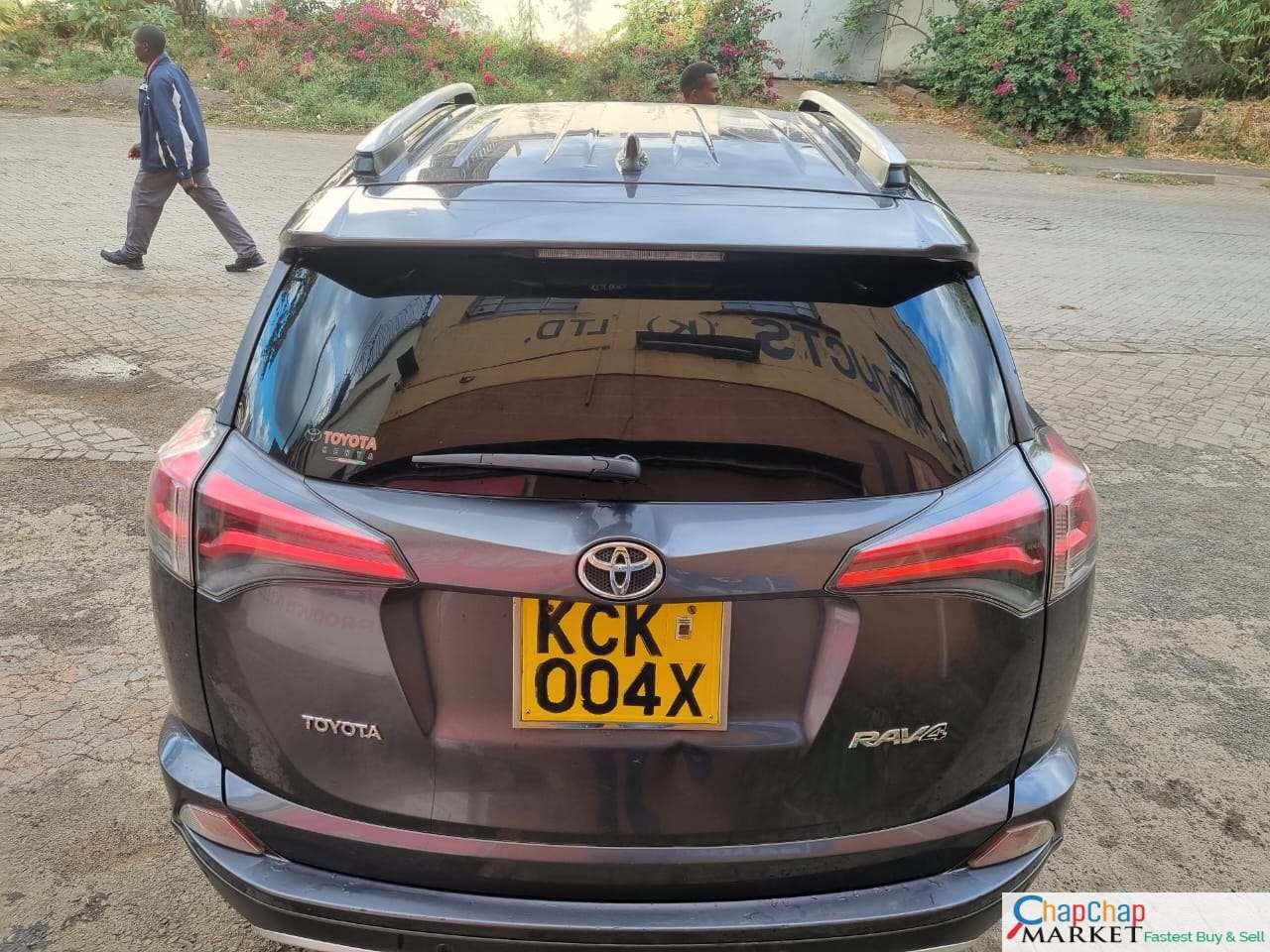 Toyota RAV4 locally assembled CHEAPEST New shape Rav4 For sale in kenya hire purchase installments You Pay 30% Deposit Trade in OK EXCLUSIVE