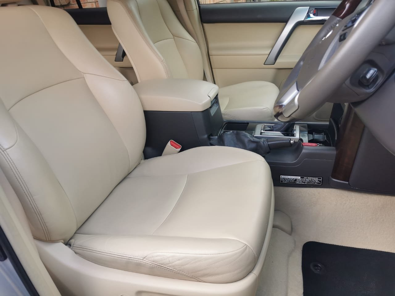 Toyota PRADO VXL for sale in Kenya two tanks 3000cc Sunroof Quick SALE TRADE IN OK EXCLUSIVE!