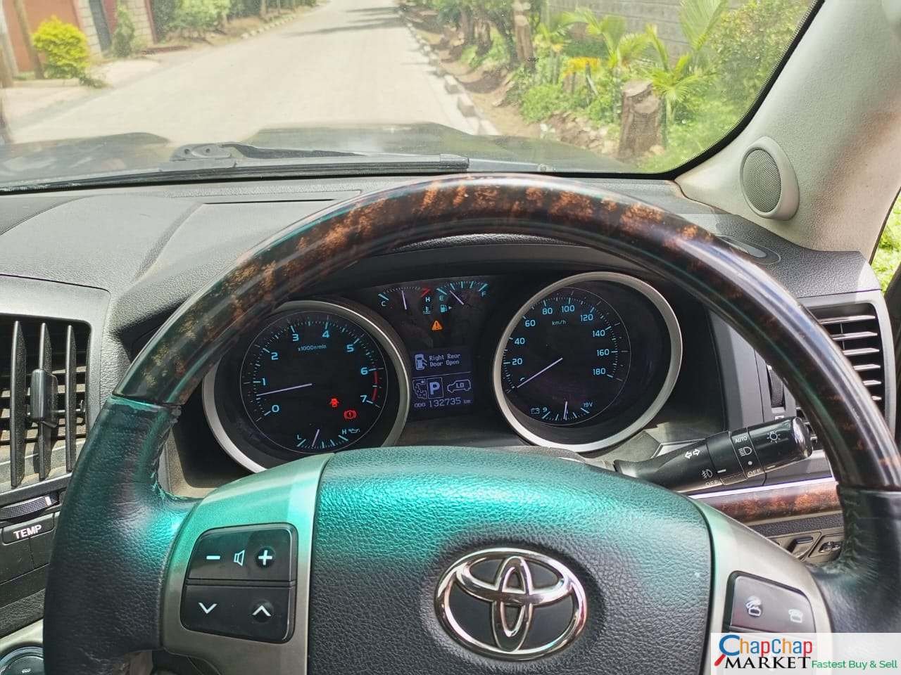 Toyota V8 ZX 200 series SUNROOF LEATHER 2010 4M ONLY You Pay 40% Deposit Trade in OK EXCLUSIVE Toyota v8 for sale in kenya hire purchase installments landcruiser land cruiser