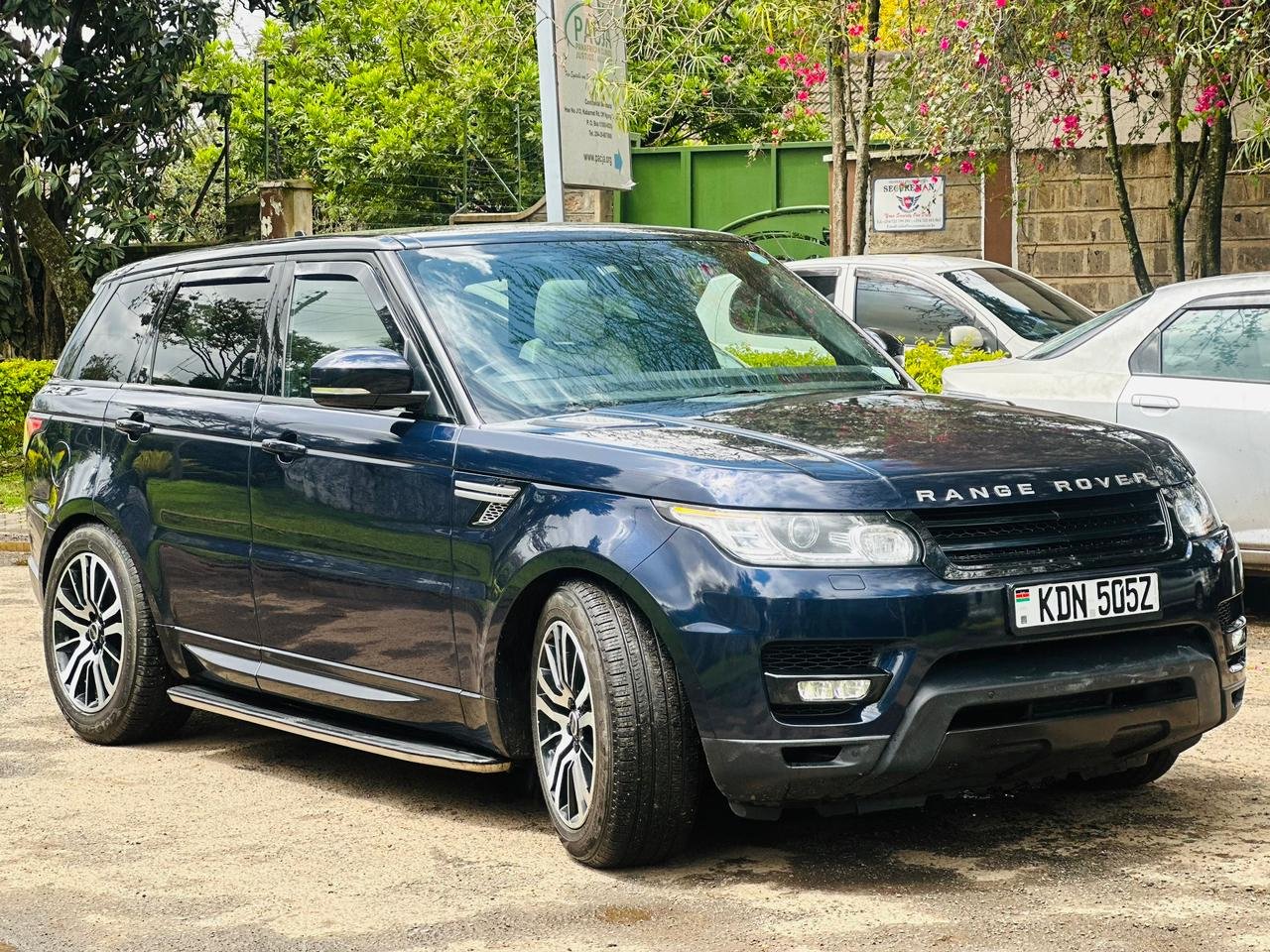 Range Rover Sport CHEAPEST You pay 30% deposit Trade in OK range Rover sport for sale in kenya hire purchase installments EXCLUSIVE 2016