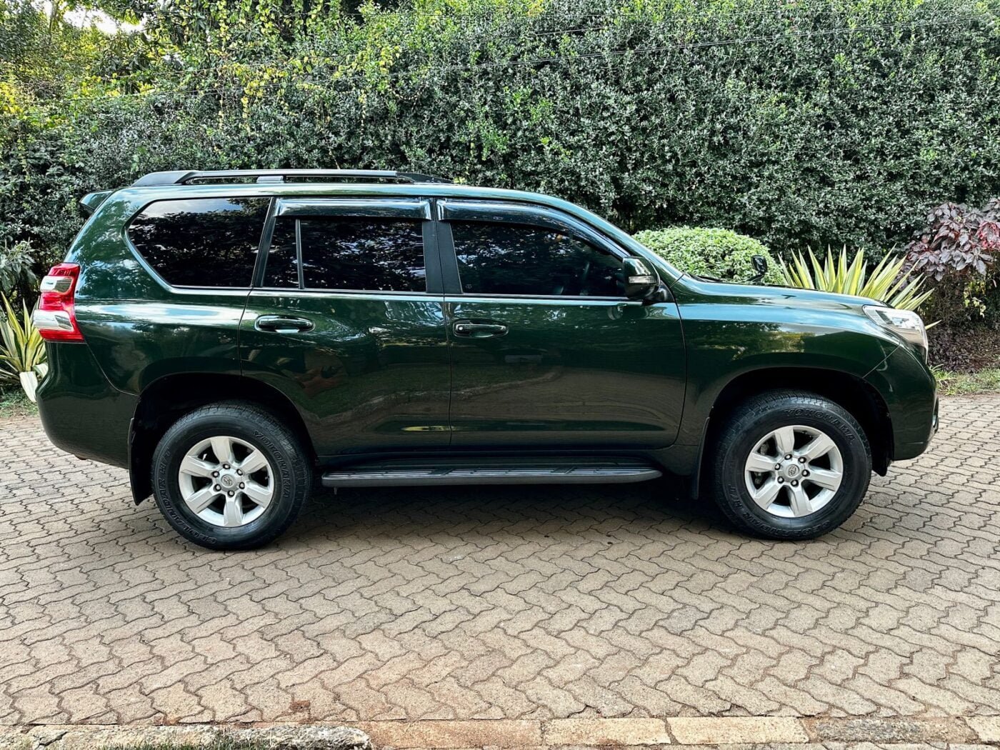 Toyota PRADO for sale in Kenya Sunroof Quick SALE TRADE IN OK EXCLUSIVE! Hire purchase installments