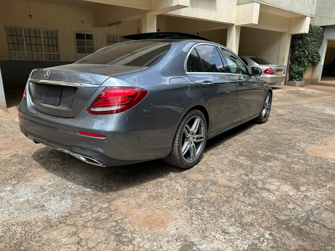 Mercedes Benz E200 W213 For Sale in Kenya NEW🔥 You Pay 30% DEPOSIT Trade in OK EXCLUSIVE hire purchase installments