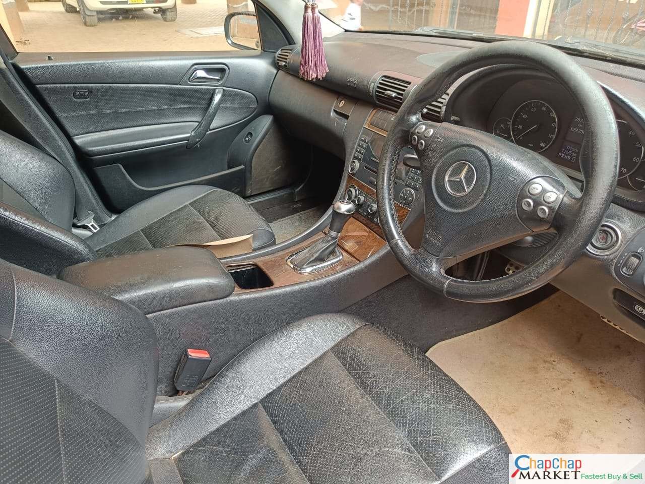 Mercedes Benz C180 QUICK SALE You Pay 30% DEPOSIT Trade in OK hire purchase installments c180 for sale in kenya (SOLD)