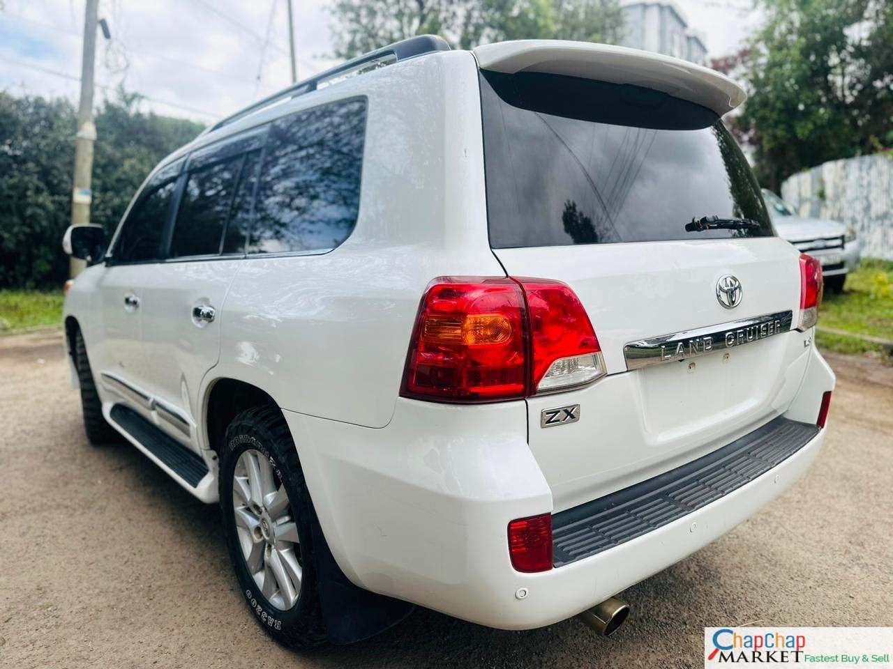 Toyota V8 ZX Kenya QUICK SALE SUNROOF LEATHER 2010 4M ONLY You Pay 40% Deposit Trade in OK EXCLUSIVE Toyota v8 for sale in kenya hire purchase installments landcruiser land cruiser