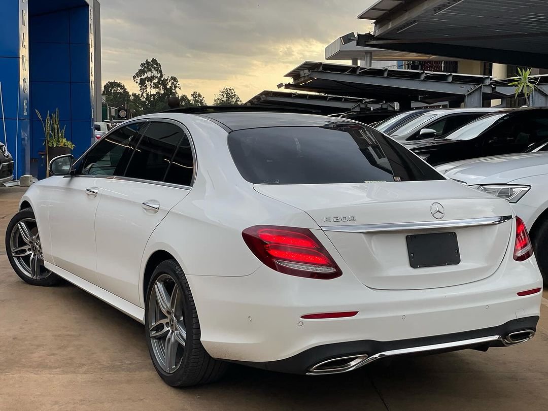 Mercedes Benz e200 for sale in kenya installments new offer