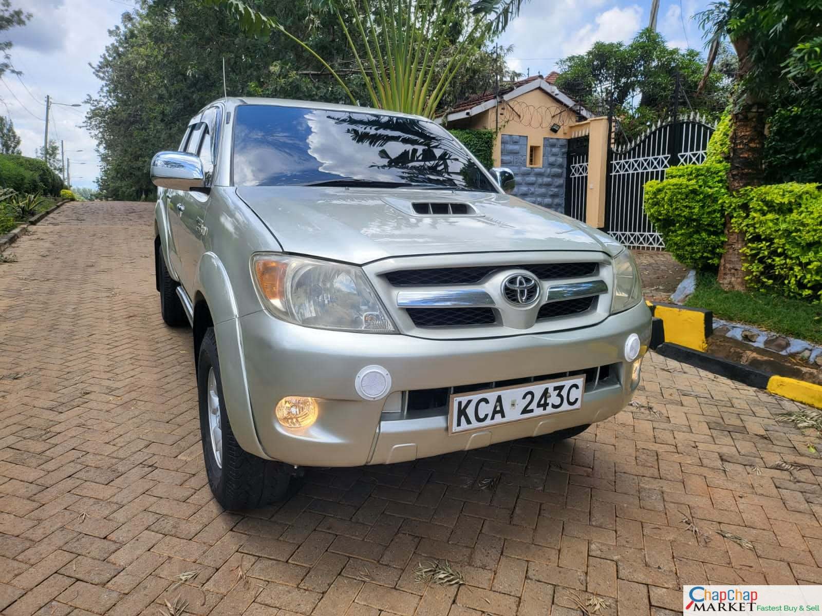 Toyota Hilux Auto Double cab QUICK SALE You Pay 30% Deposit trade in OK  Hire purchase installments manual