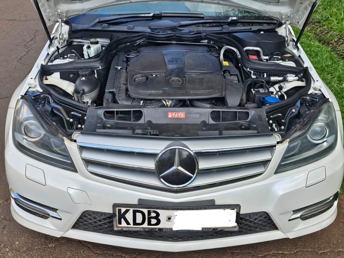 Mercedes Benz C350 for sale in kenya installments new offer