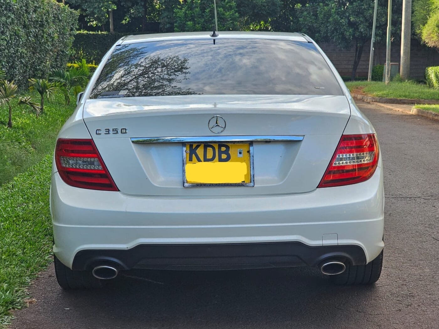 Mercedes Benz C350 for sale in kenya installments new offer