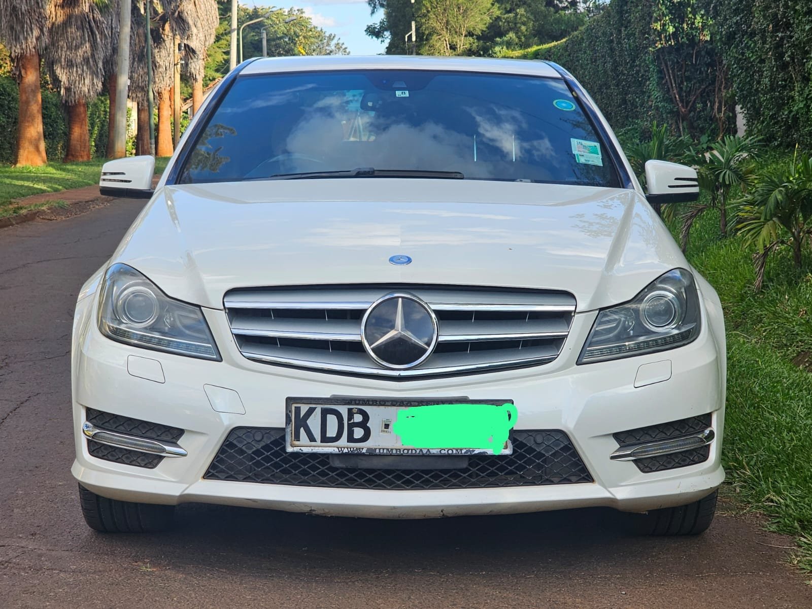 Mercedes Benz C350 for sale in kenya installments new offer