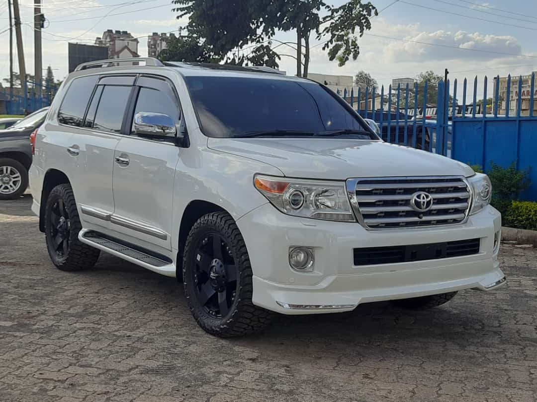 Toyota land cruiser v8 ZX QUICK SALE New Offer installments