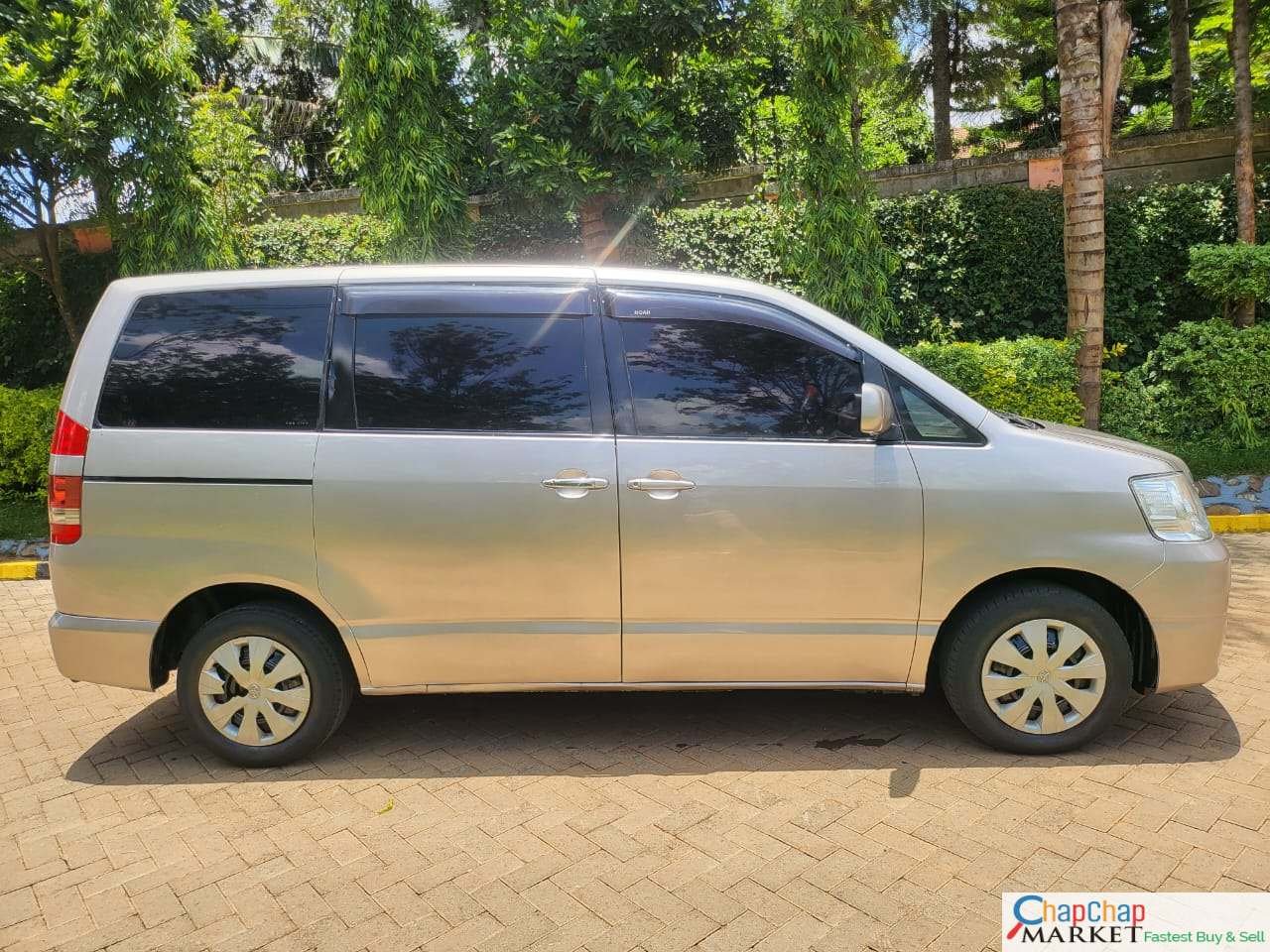 Toyota NOAH kenya QUICK SALE You Pay 30% Deposit Trade in OK Toyota Noah for sale in kenya hire purchase installments EXCLUSIVE