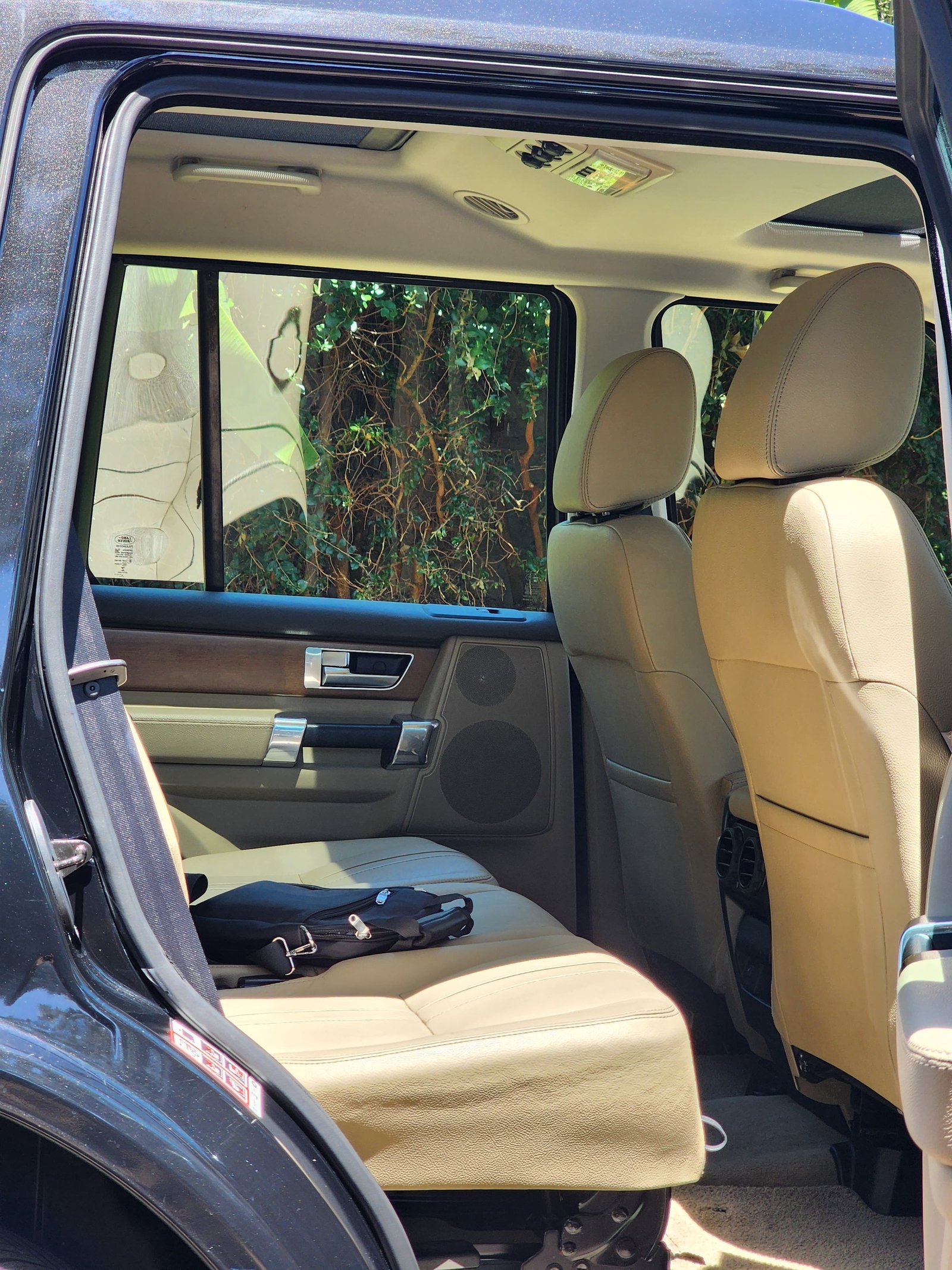 Land Rover Discovery 4 PETROL TRIPLE SUNROOF Trade in Ok HIRE PURCHASE INSTALLMENTS